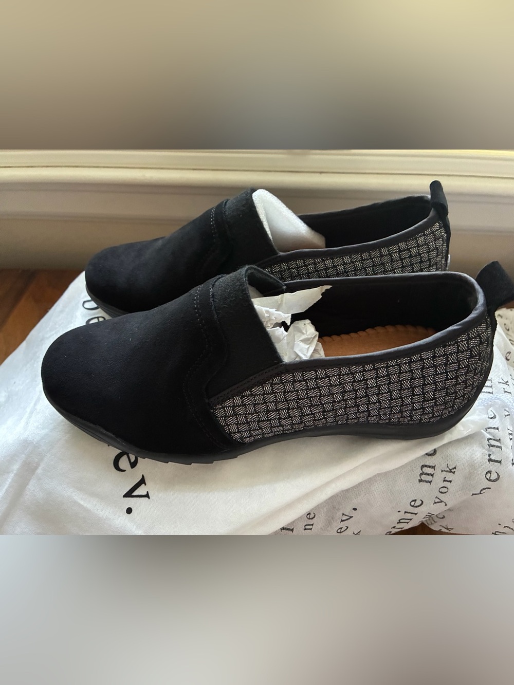 New Bernie Mev Women’s Slip On Suede Loafer Size 7 UK 3
